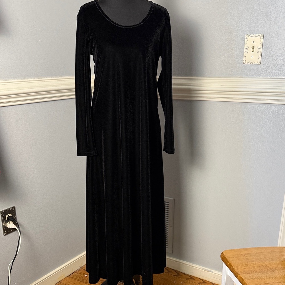 Soft Surroundings Black Velvet Long-Sleeve Maxi Dress
